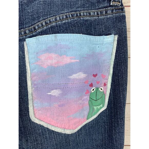 Tommy Hilfiger Jeans Womens Size‎ 4 Hand painted frog on back pocket boyfriend - Picture 1 of 8